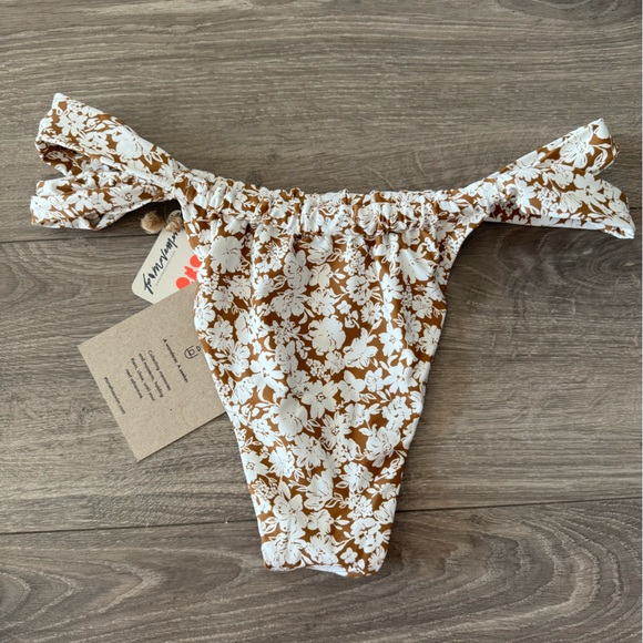 Stone Fox Swim Bikini Bottom - Picture 2 of 2